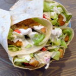 Tortilla z kotletem schabowym