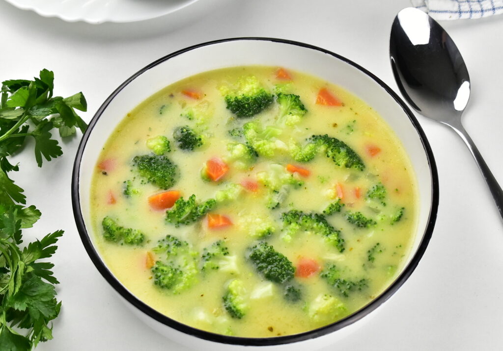Zupa serowo - brokułowa przepis